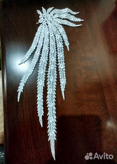 Вышивка на сетке для украшения одежды