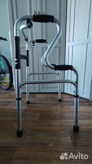 Ходунки для взрослых инвалидов