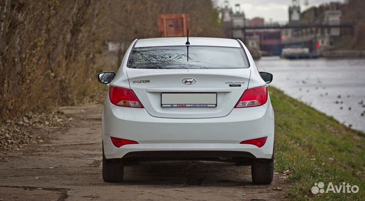 Задний бампер Hyundai Solaris 2014 года