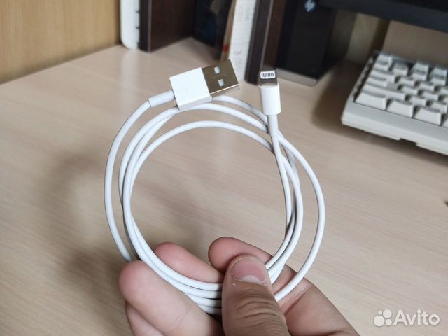 Заря�дный кабель lightning. Apple