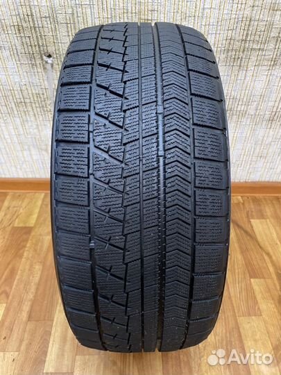 Bridgestone Blizzak VRX 235/40 R18