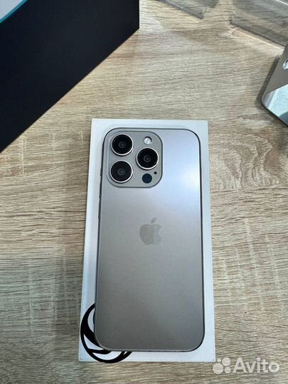 iPhone 15 Pro, 256 ГБ