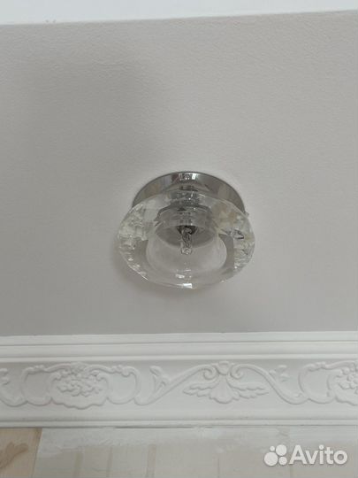 Светильник встраиваемый точечный