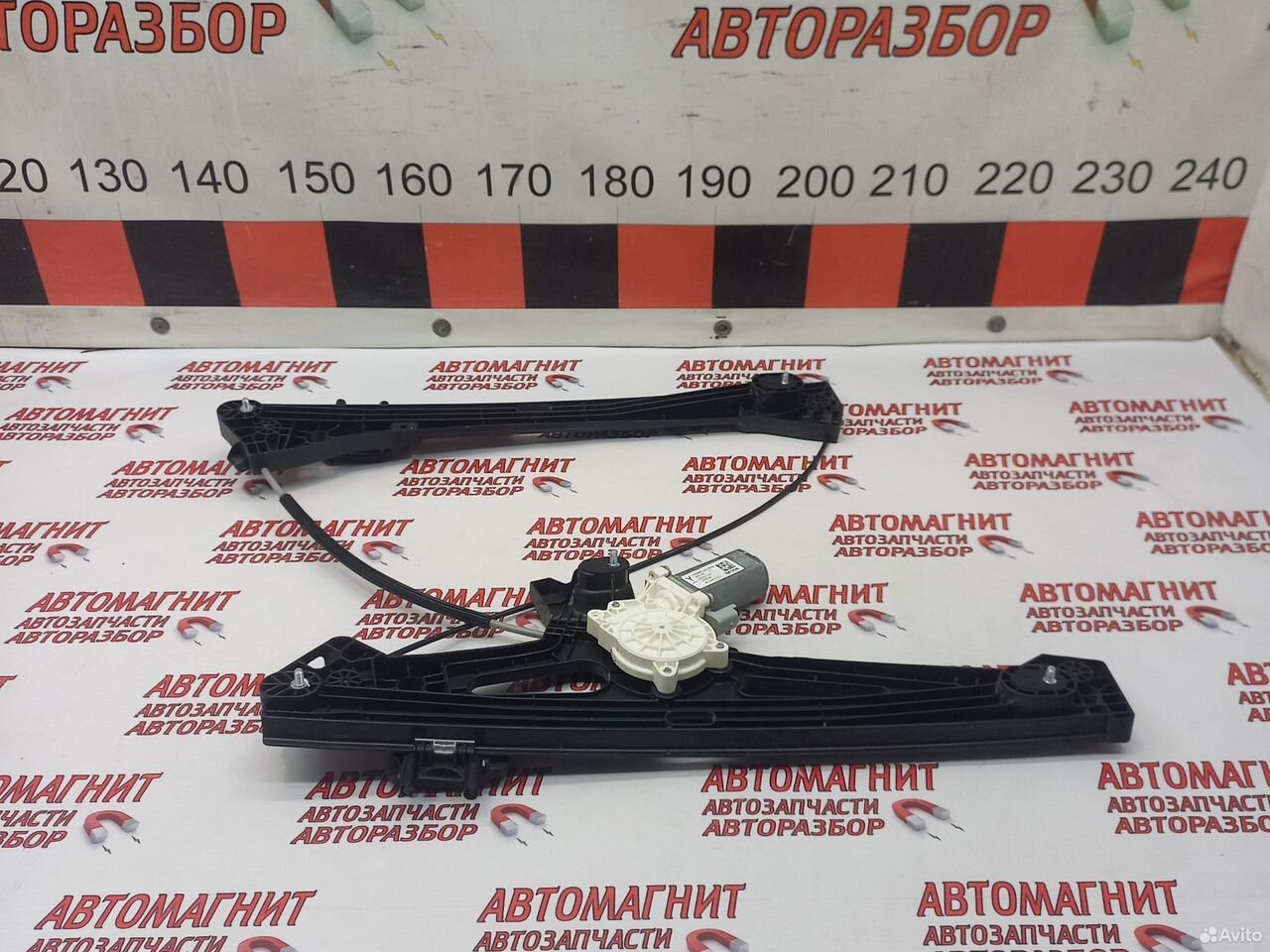 Стеклоподьемник передний правый Voyah Dream