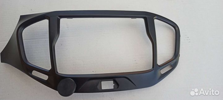 Штатная магнитола для LadaVestа