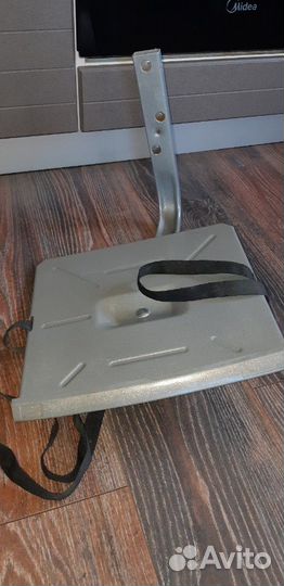 Полка под тв 32*30