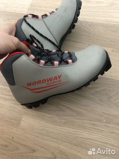 Лыжные ботинки 37