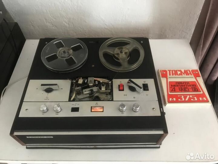 Катушечный магнитофон Сатурн 201