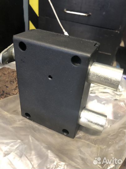 Замок для гаража