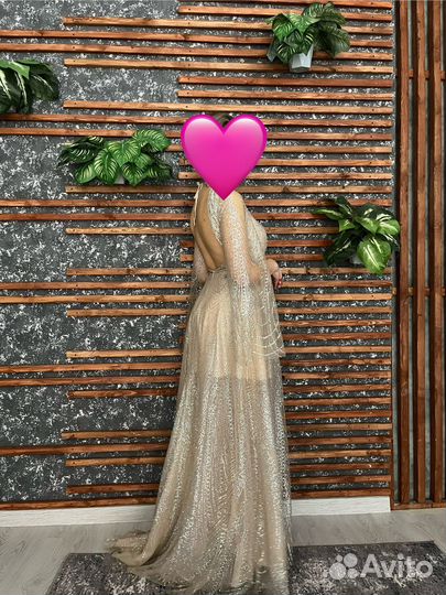 Вечернее платье