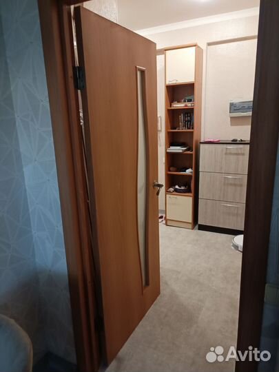 Межкомнатные двери бу с коробкой, 60 2 шт, 50 1 шт