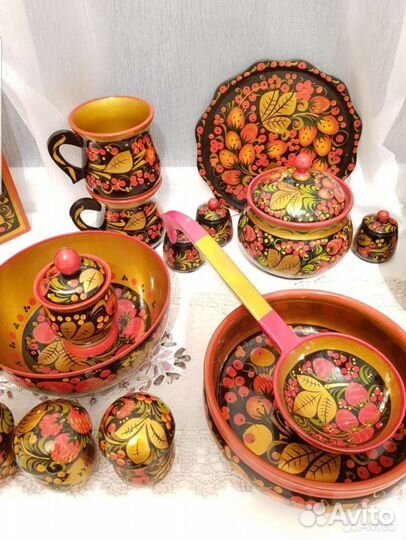 Набор посуды хохлома