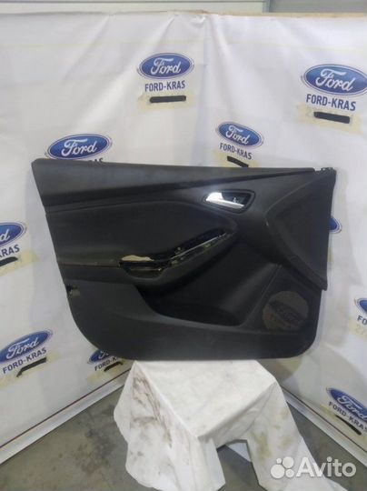 Обшивка двери передняя левая Ford Focus 2012