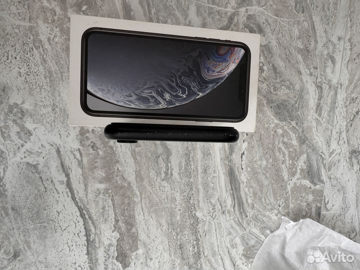 iPhone Xr, 64 ГБ