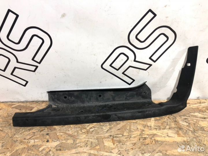 Водосток багажника задний правый Bmw 5-Series Gran