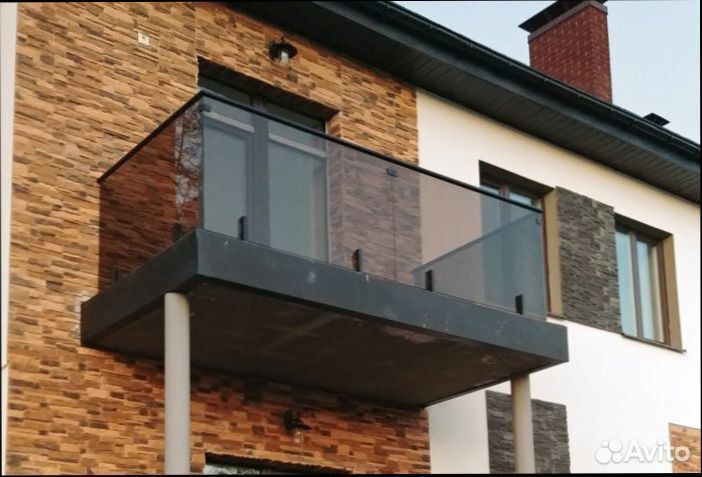 Стеклянные перила для лестниц