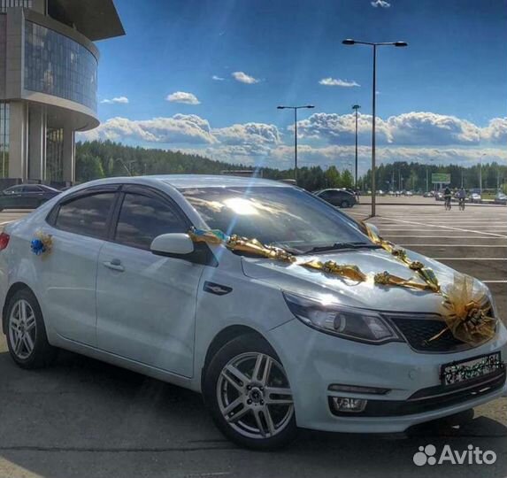 Свадебные украшения на машину