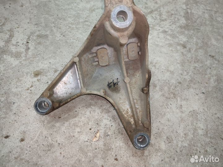 Кронштейн кпп Vaz LADA X-Ray