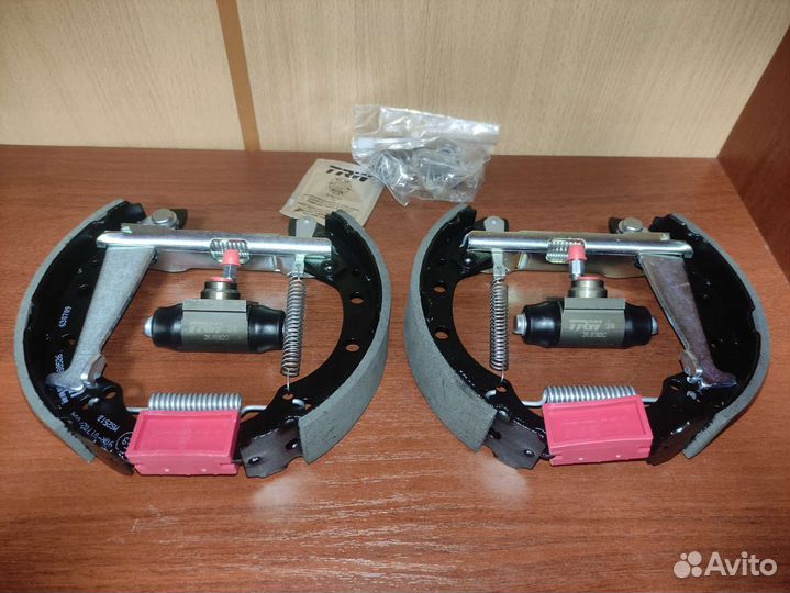 Тормозные колодки TRW GSK1512