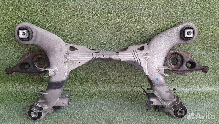 Балка подвески задняя Mercedes E W211 3.2