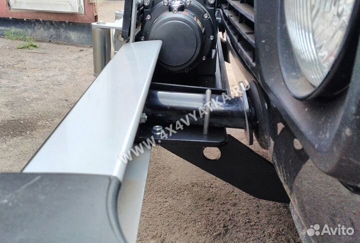 Площадка лебедки в штатный бампер Нива 2121
