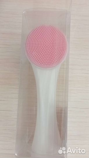 Щетка для чистки лица