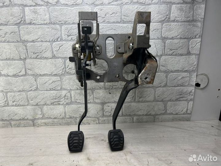Педальный узел Ford Transit 8