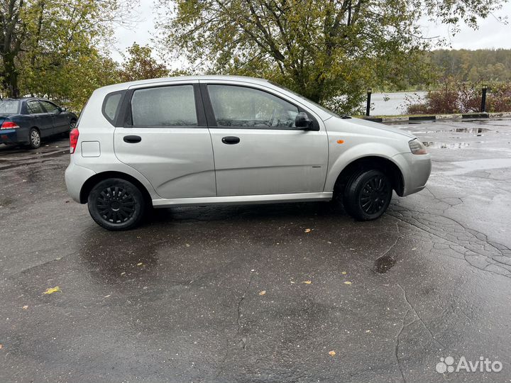 Chevrolet Aveo 1.2 МТ, 2004, битый, 197 000 км