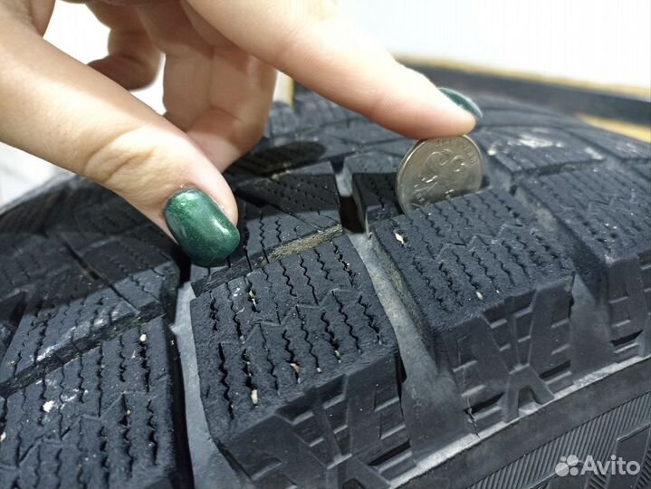 Bridgestone Blizzak Revo GZ 205/70 R15 96S