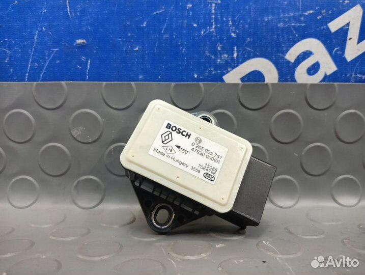 Датчик ускорения Nissan Terrano