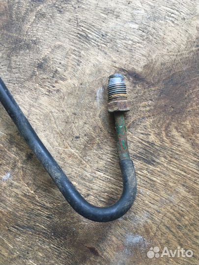 Трубка тормозная передняя левая Renault Laguna 2