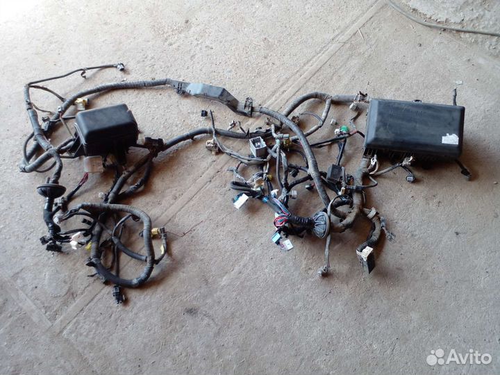 Проводка подкапотная Toyota Land Cruiser 200 4.5