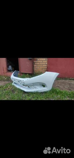 Передний бампер (белый) на LADA granta liftback