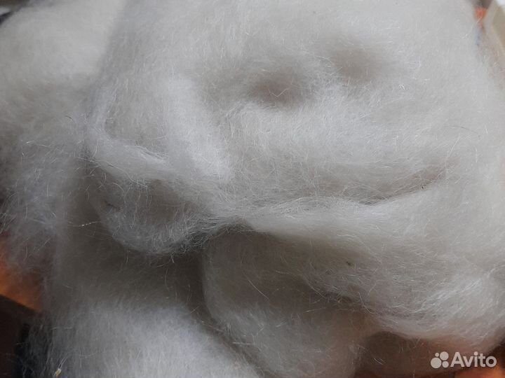 Белый козий пух