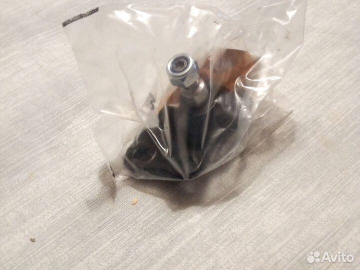 Шаровые опоры Рено Дастер