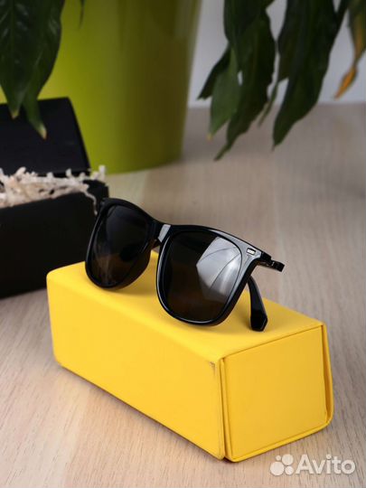 Солнцезащитные очки