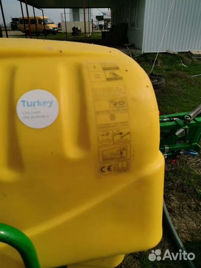 Продаю опрыскиватель 600 литров