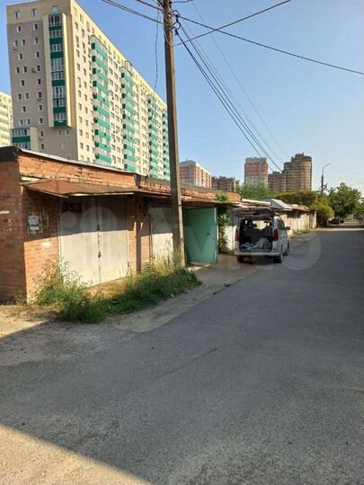 Гараж, > 30 м²