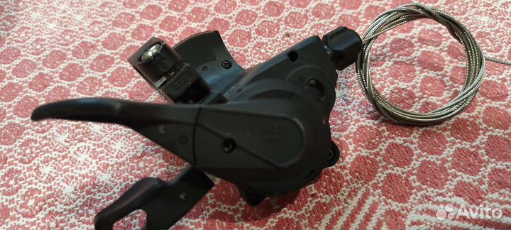Передний переключатель shimano deore + манетка