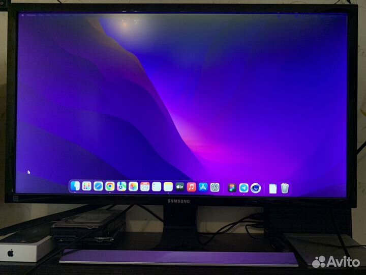 Монитор Samsung 28