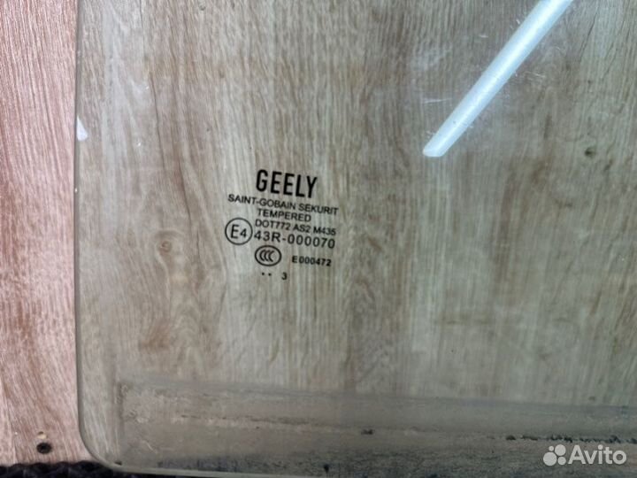 Стекло двери заднее правое Geely Emgrand EC7