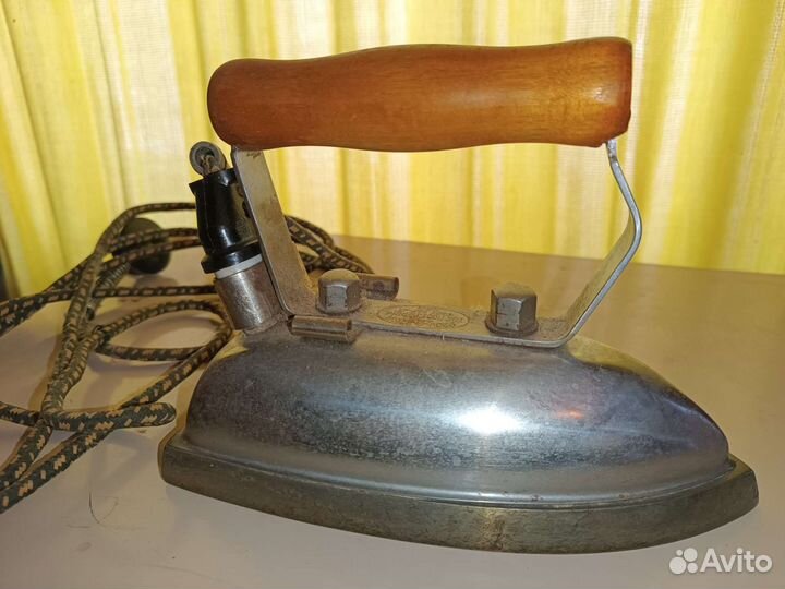 Старинные утюги СССР