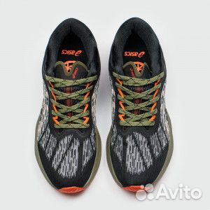 Кроссовки Asics Novoblast 3 TR