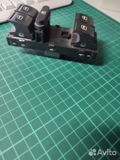 Продам блок стеклоподъемников на шкоду октавия а5