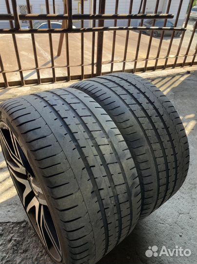 Pirelli P Zero 285/30 R19