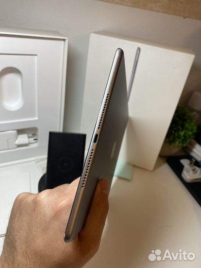 iPad Air 2 32гб Cellular (LTE) Ростест