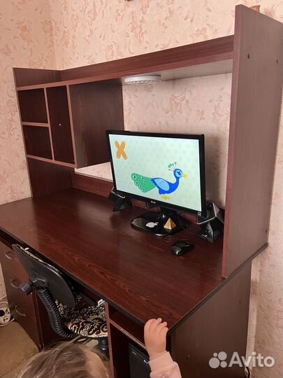 Компьютерный стол