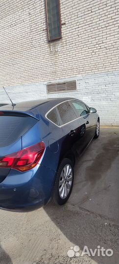 Opel Astra 1.6 AT, 2011, 112 000 км