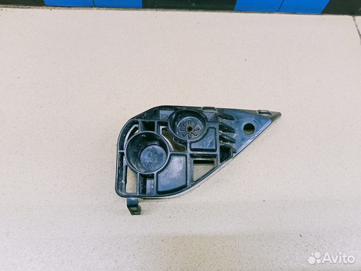 Кронштейн (сопут. товар) RAV 4 2013