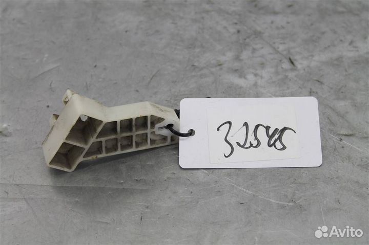 Кронштейн фары правый Nissan Sentra B17